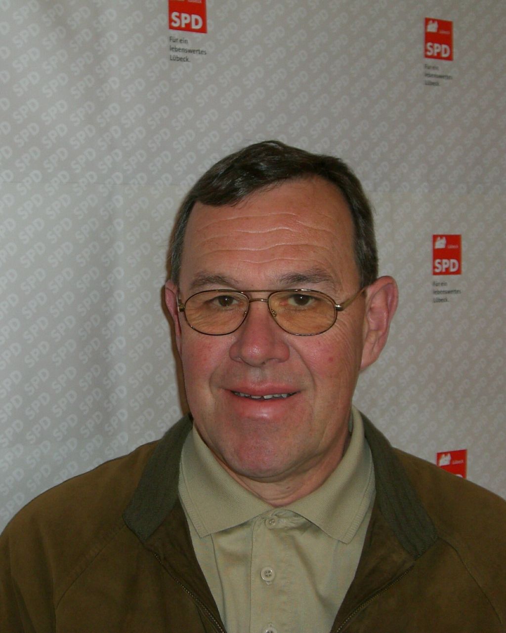 Reinhold Hiller Reinhold Hiller