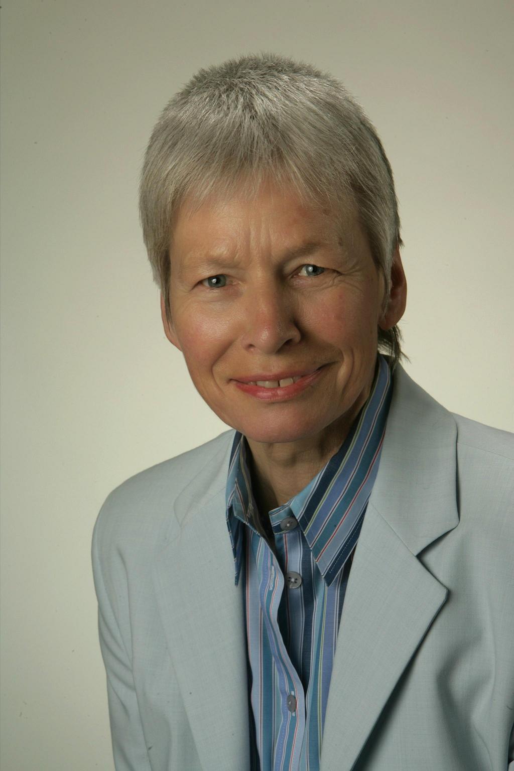 Dr. Michaela Blunk Dr. Michaela Blunk