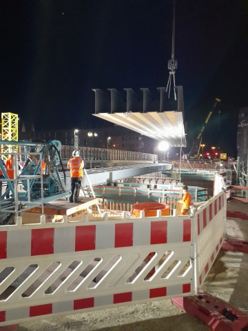 September 2023 | Einhub Stahlträger für die zweite Brückenhälfte